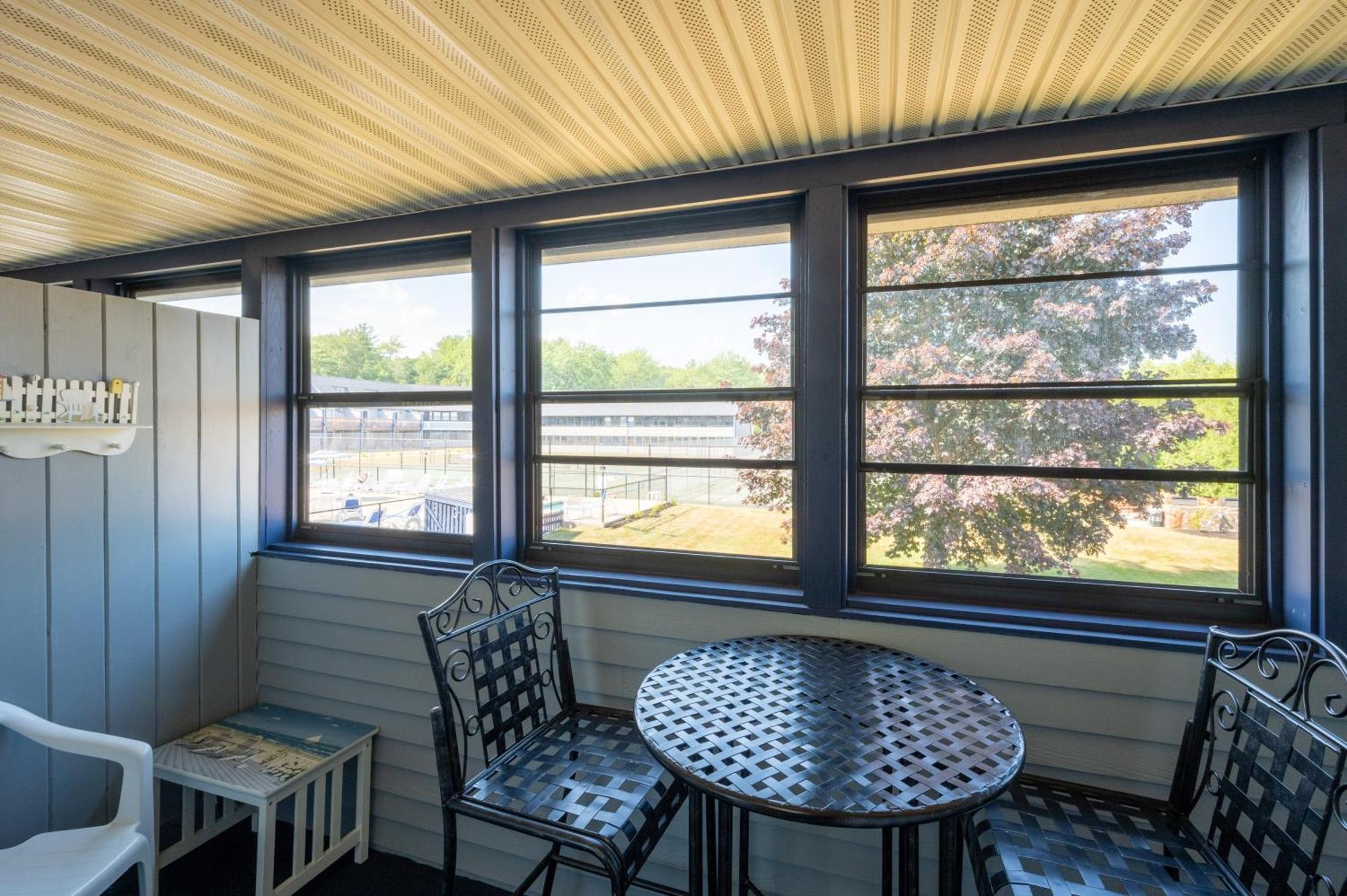Nautical Mile Resort Wells Exterior photo