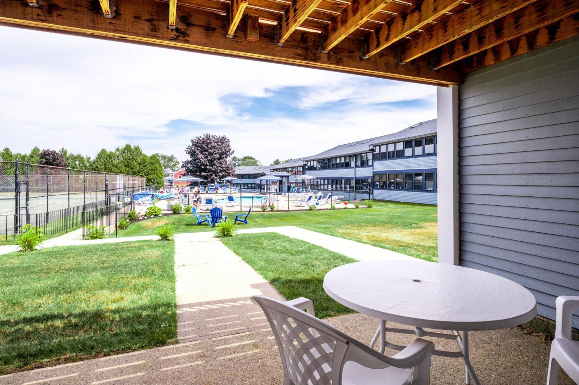 Nautical Mile Resort Wells Exterior photo