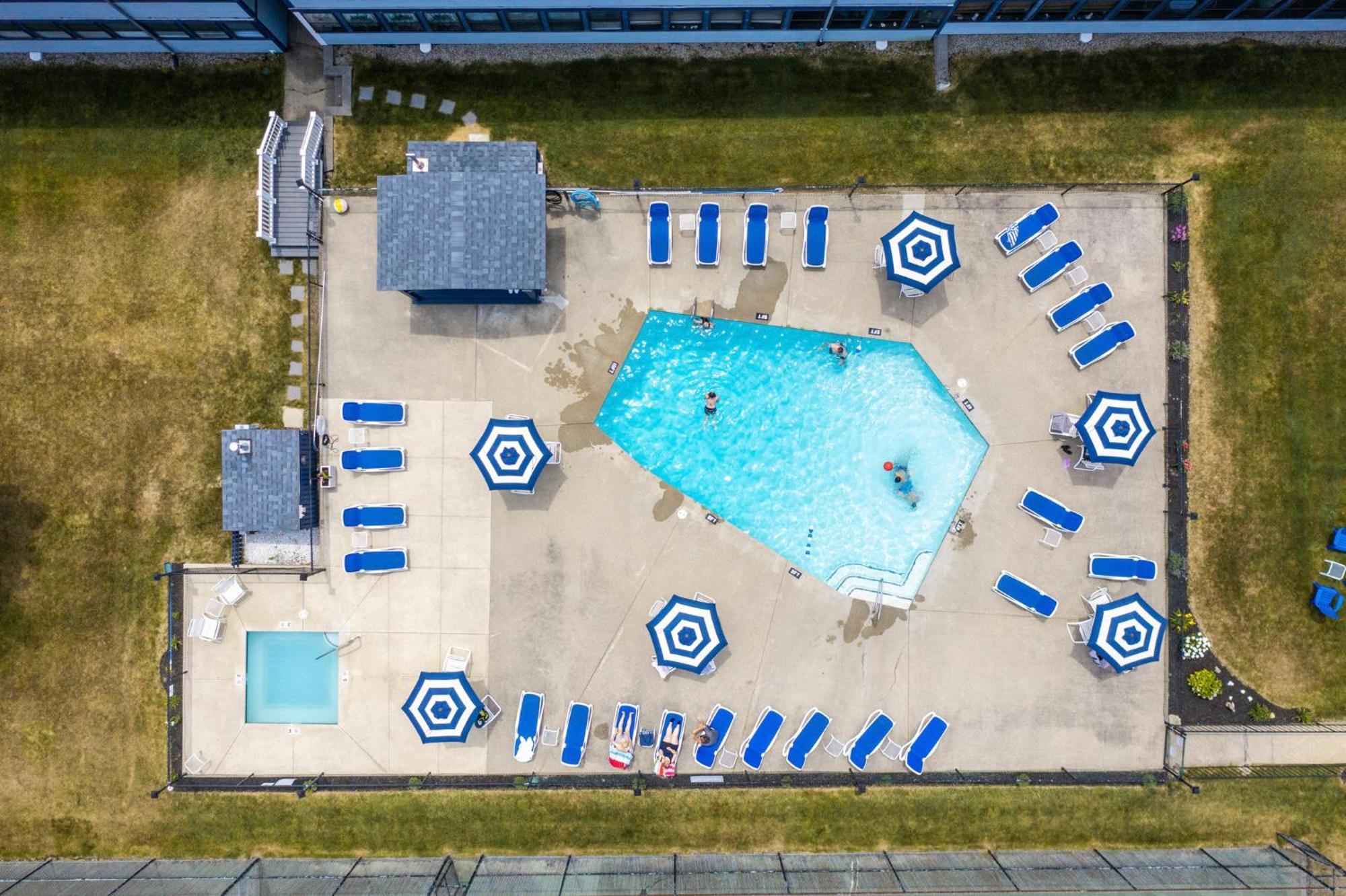 Nautical Mile Resort Wells Exterior photo