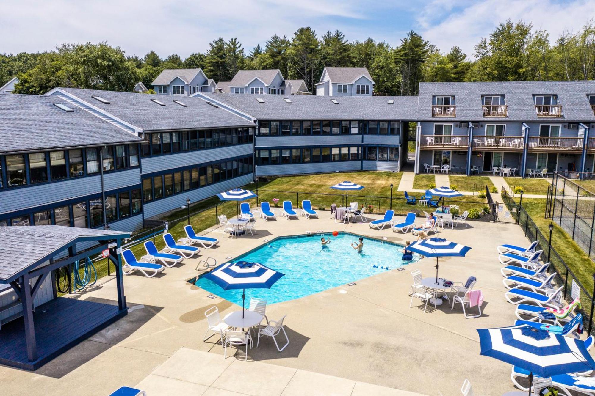 Nautical Mile Resort Wells Exterior photo